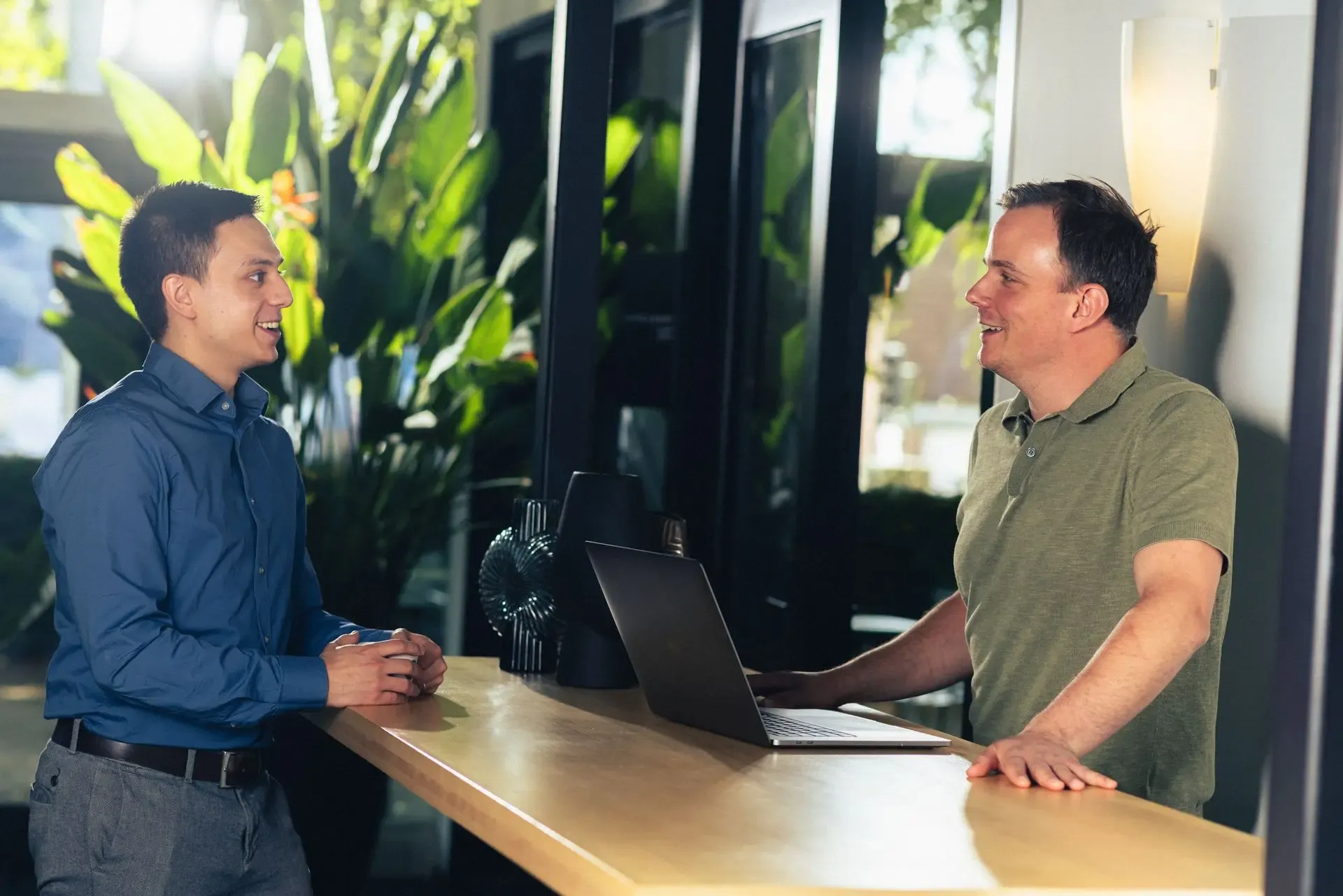Odoo maatwerk experts bespreken bedrijfsprocessen